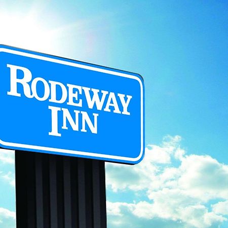 Rodeway Inn & Suites Ратон Екстериор снимка